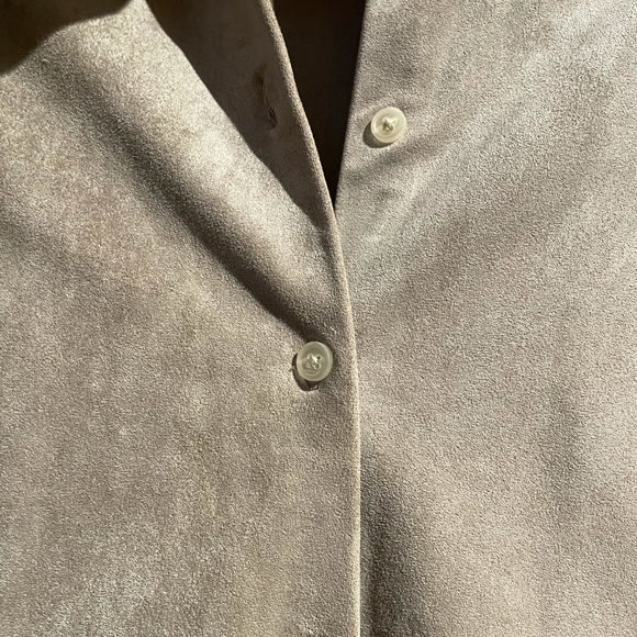 Babaton SUEDE blouse. - Picture 3 of 4